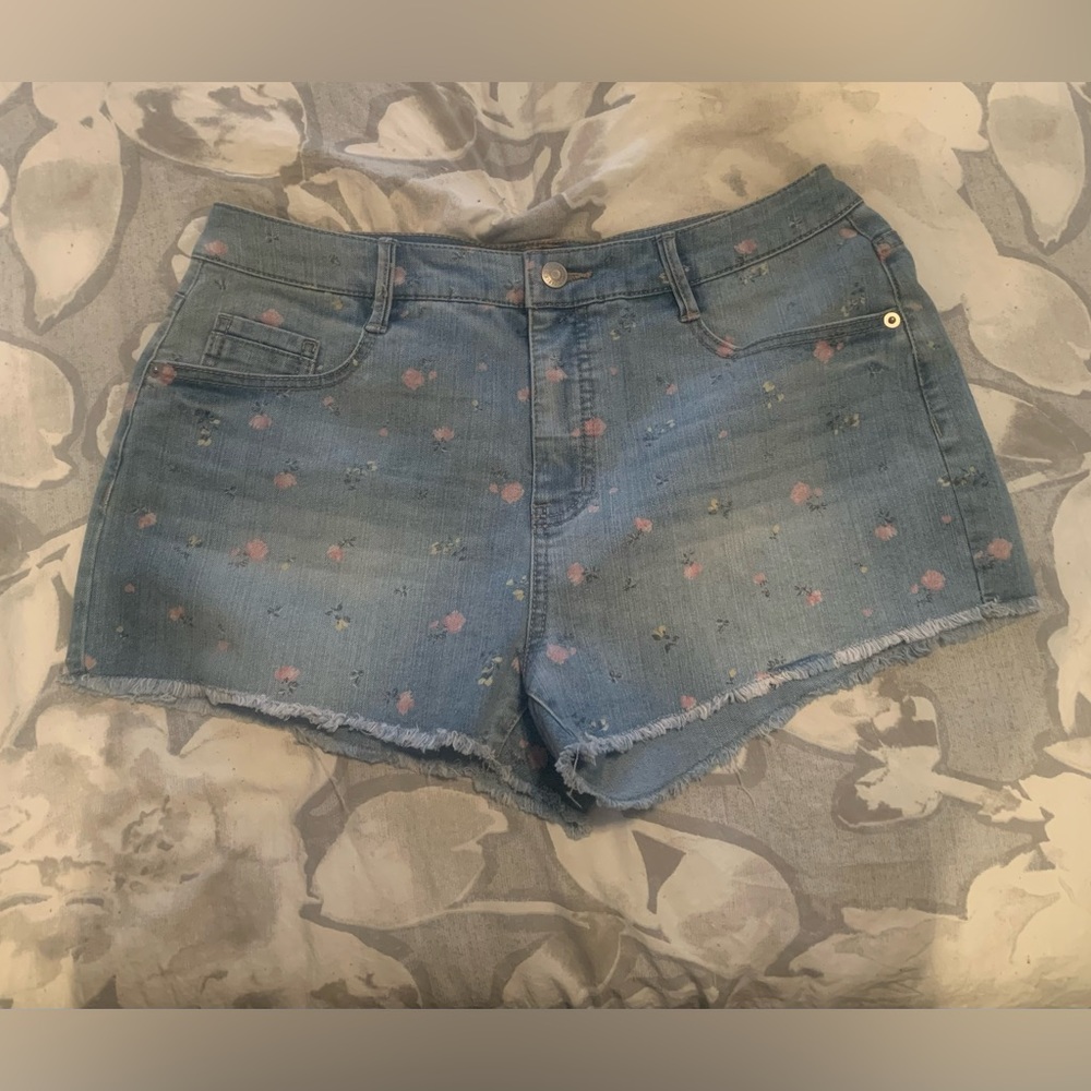 Wild fable flowered shorts